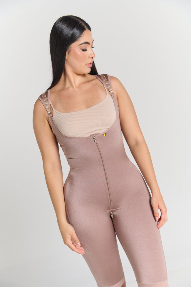 Psi007 Faja tipo Capri con realce invisible y para torso largo