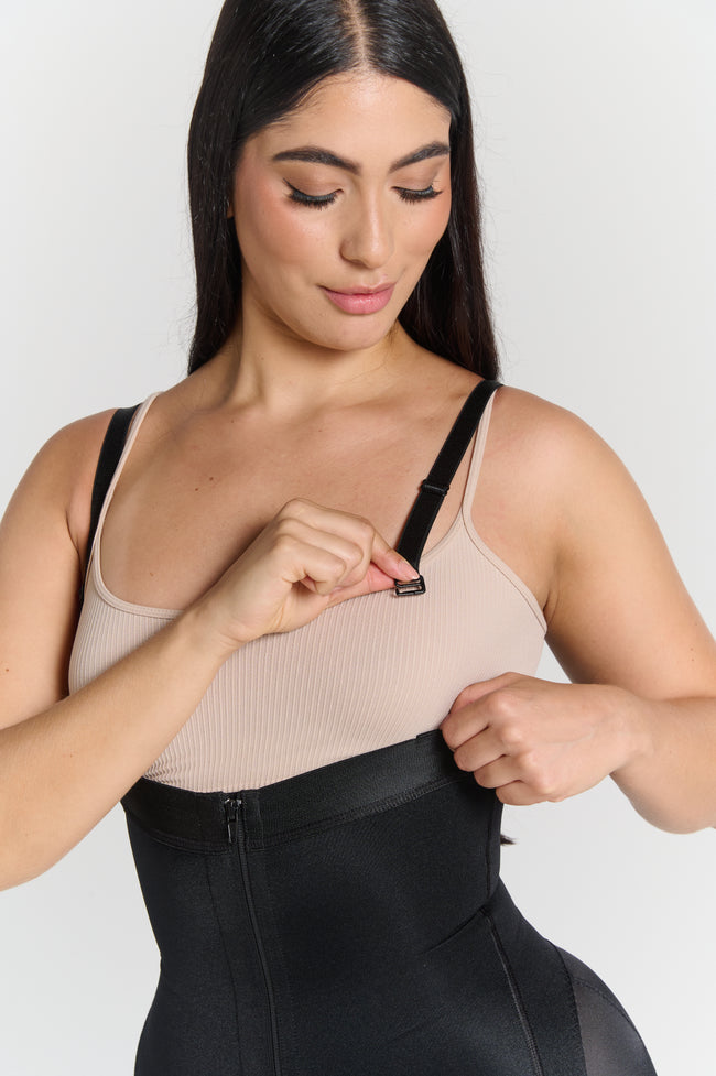 Ps27028 Faja strapple, tipo capri, con realce natural. Hecha con in material de alta calidad que mantiene la piel fresca.