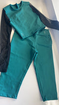 Conjunto capri y blusa deportivos / Sports capri and blouse set